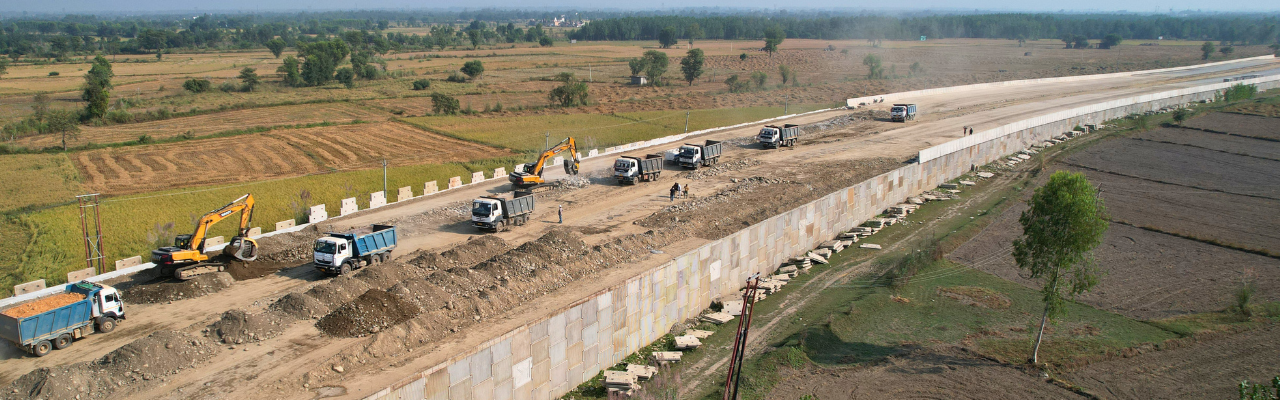 MB Crusher BF80.3 Crusher Bucket and MB-S14 Screener for US road sub-base recycling.